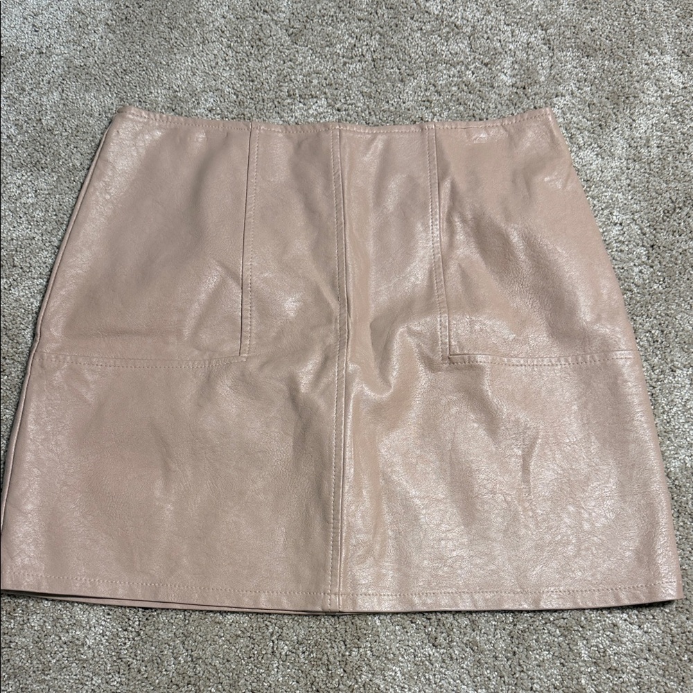 Faux Leather‎ Mini Skirt in Blush